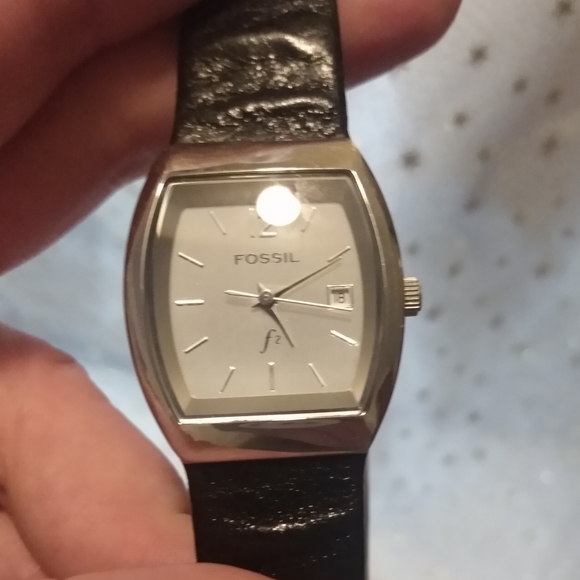 F2 Fossil Watch w/ Black Leather Band - Picture 5 of 6